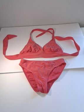OCEAN DREAM Women’s Coral Pink Embroidered Bikini-Halter Top, Brief Bottom Sz 6